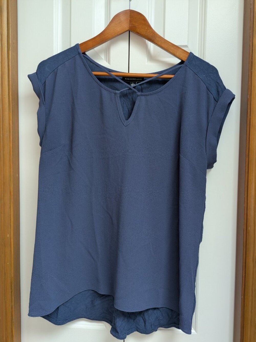 Fortune + Ivy Blue Criss-Cross Keyhole Top - Cuffed Short Sleeve - Size L